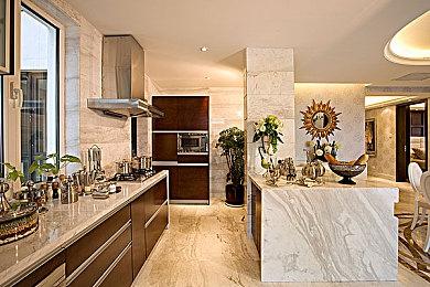 《怪物猎人：旅人》冒险家玛德琳和蕊儿介绍